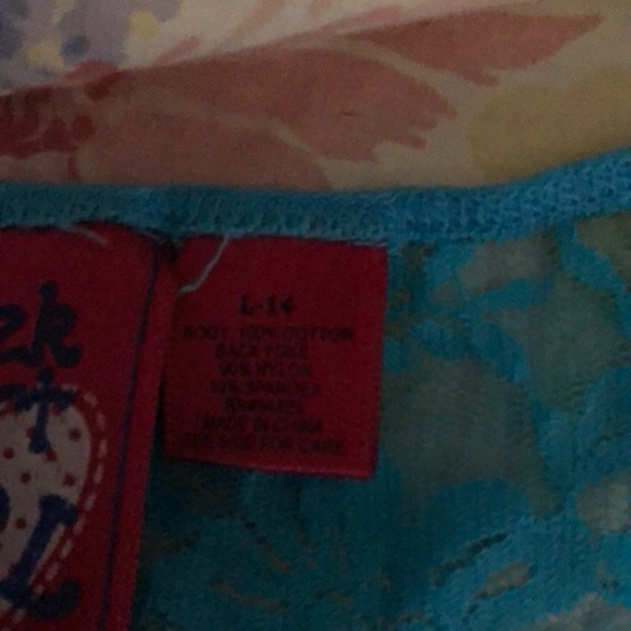 Kids tank top 🌟5 for $20🌟 - Picture 2 of 3